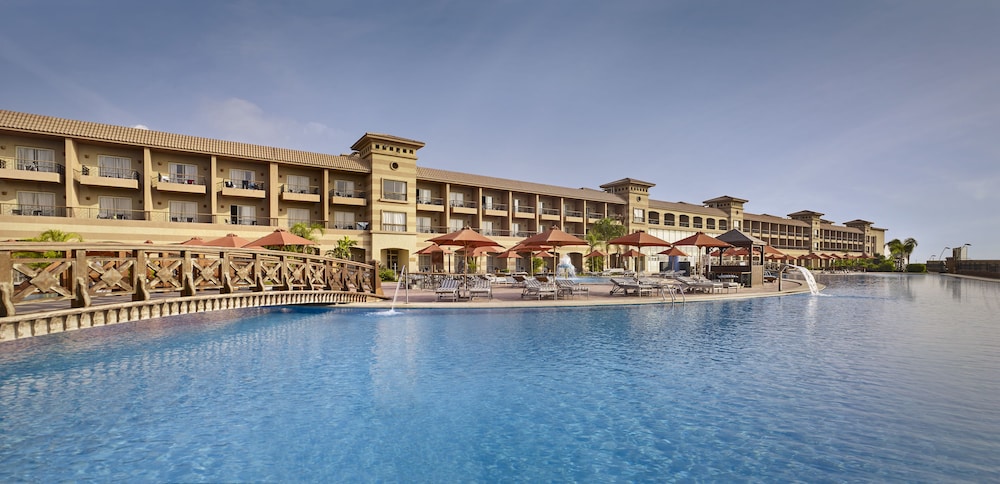 Coral Sea Beach & Aqua Park.