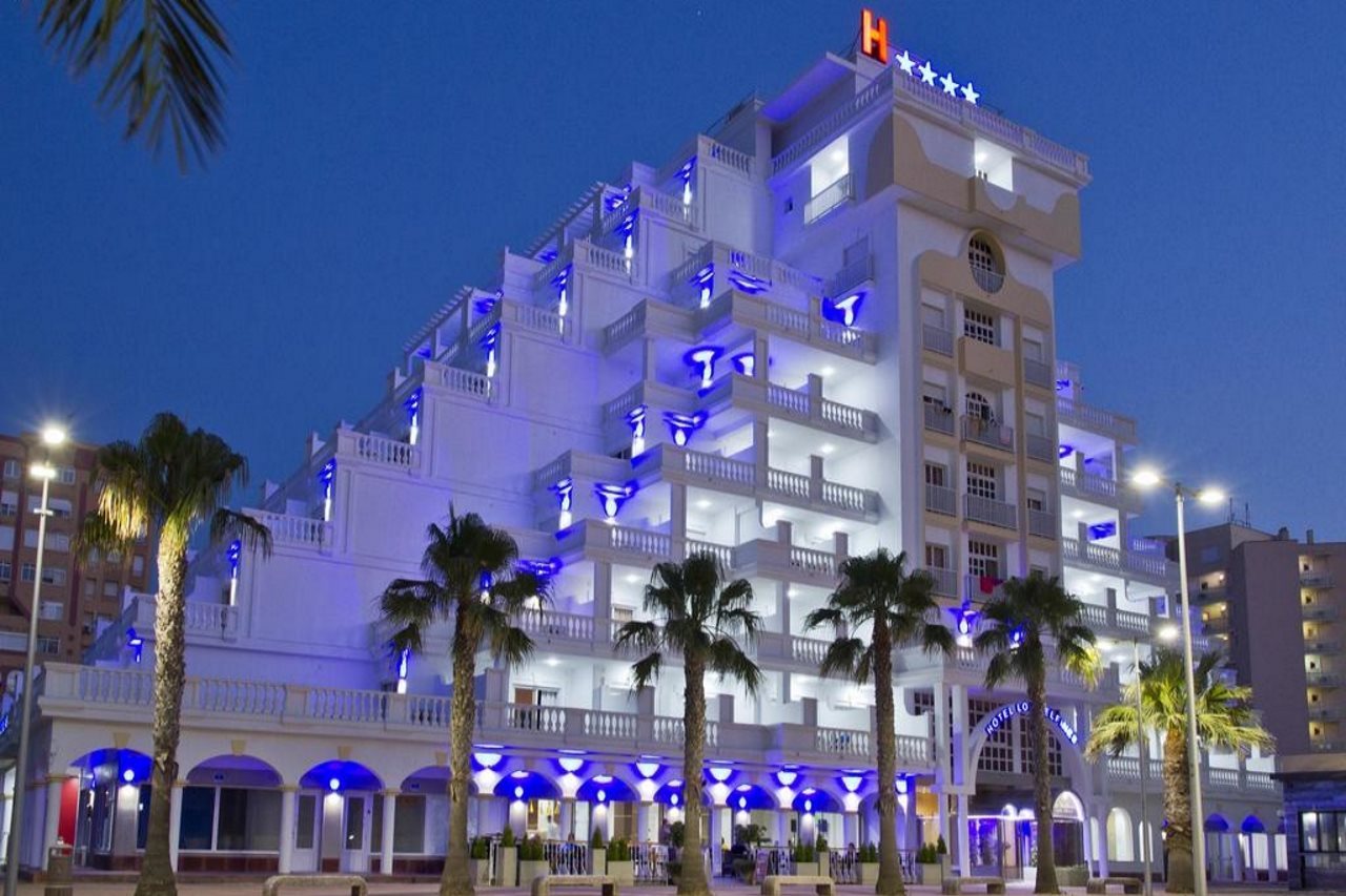 Hotel Los Delfines.