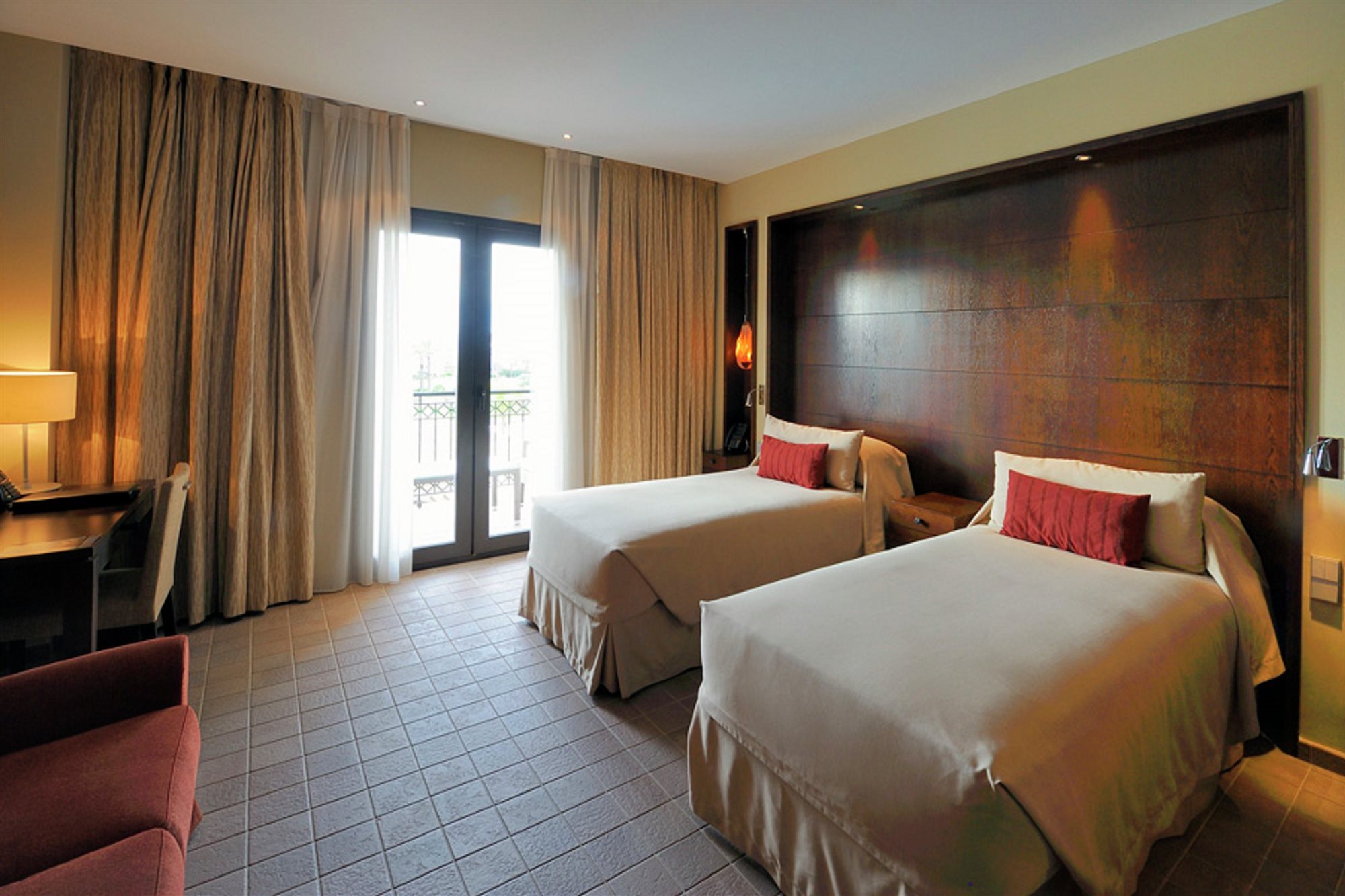 DoubleTree By Hilton La Torre Golf & Spa Resort.